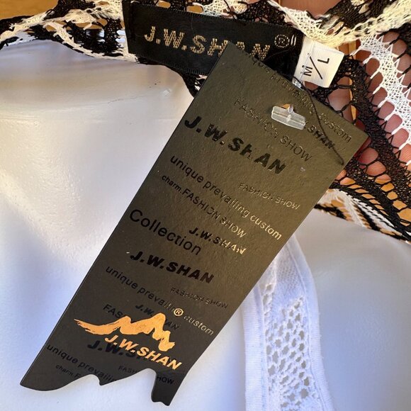 J.W. Shan Black & White Lace Kimono NWT Cardigan Size M/L - Picture 2 of 6